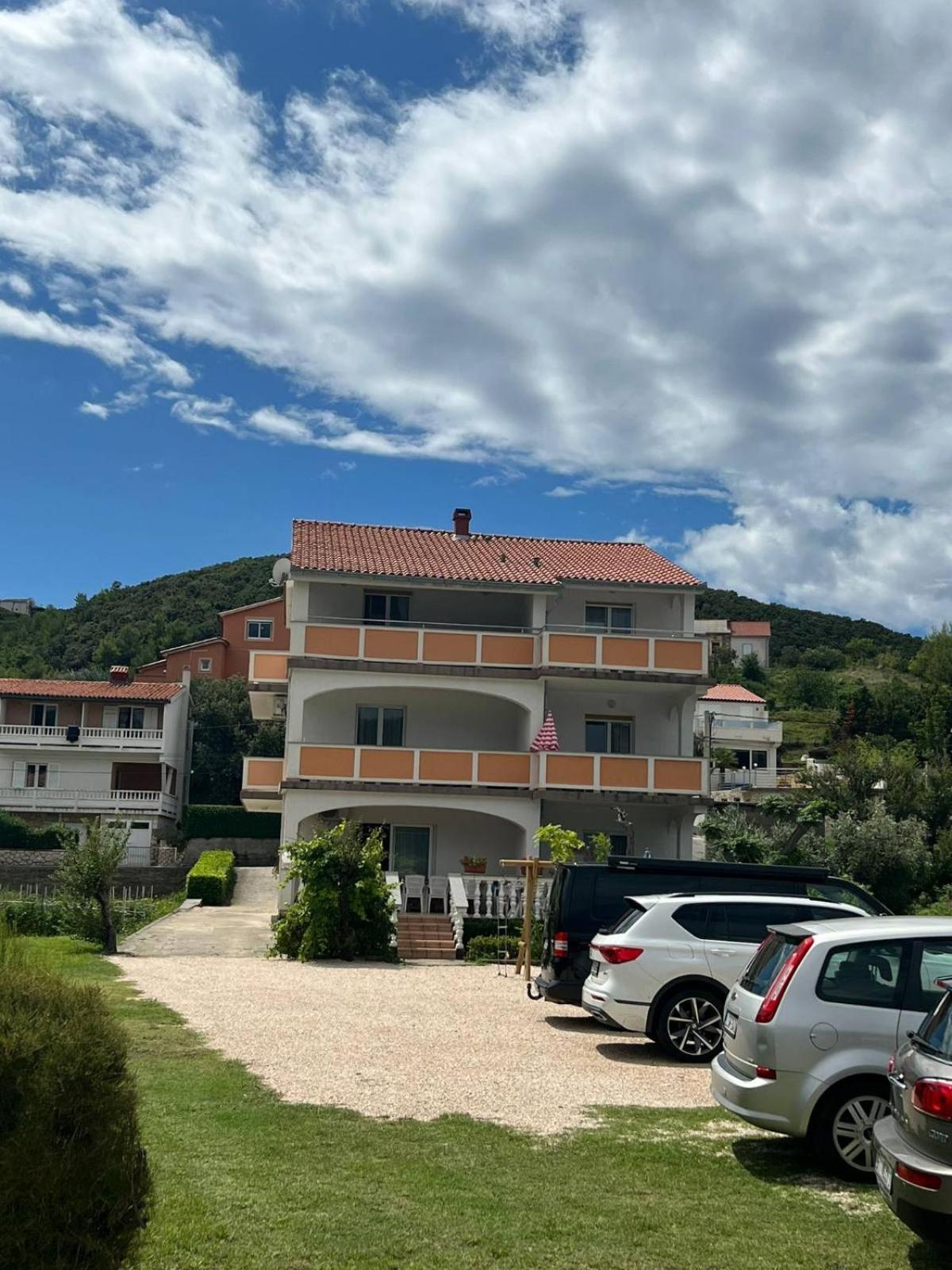 Tomulic Jasna I Miljenko Apartment Супетарска Драга Екстериор снимка