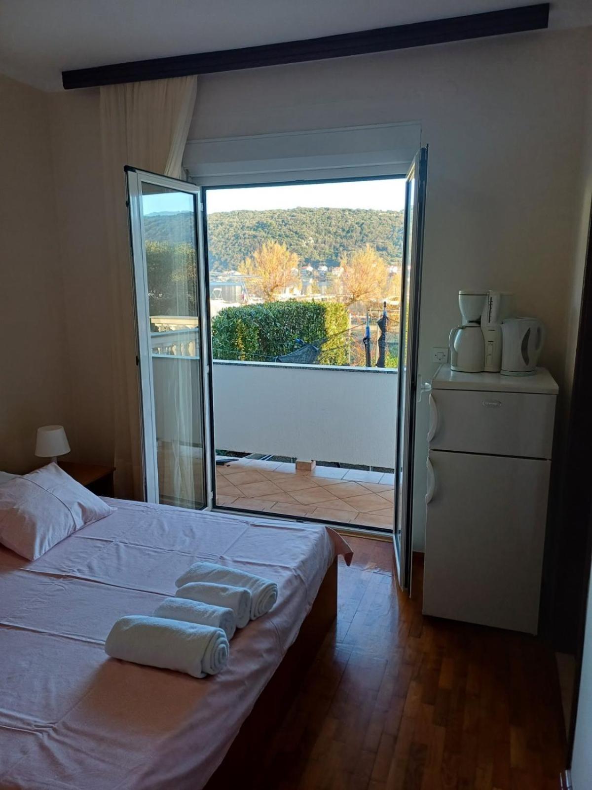 Tomulic Jasna I Miljenko Apartment Супетарска Драга Екстериор снимка