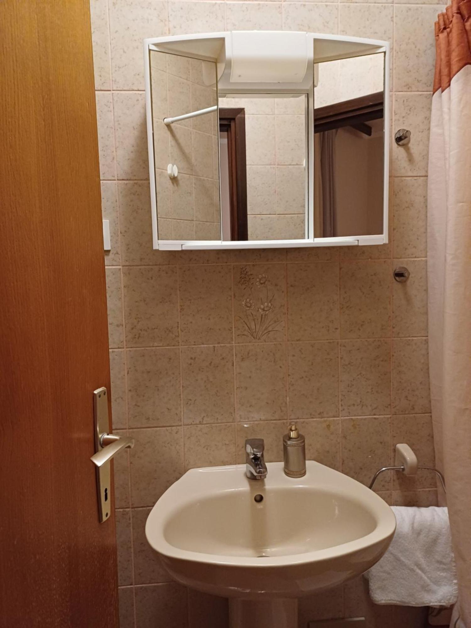 Tomulic Jasna I Miljenko Apartment Супетарска Драга Екстериор снимка