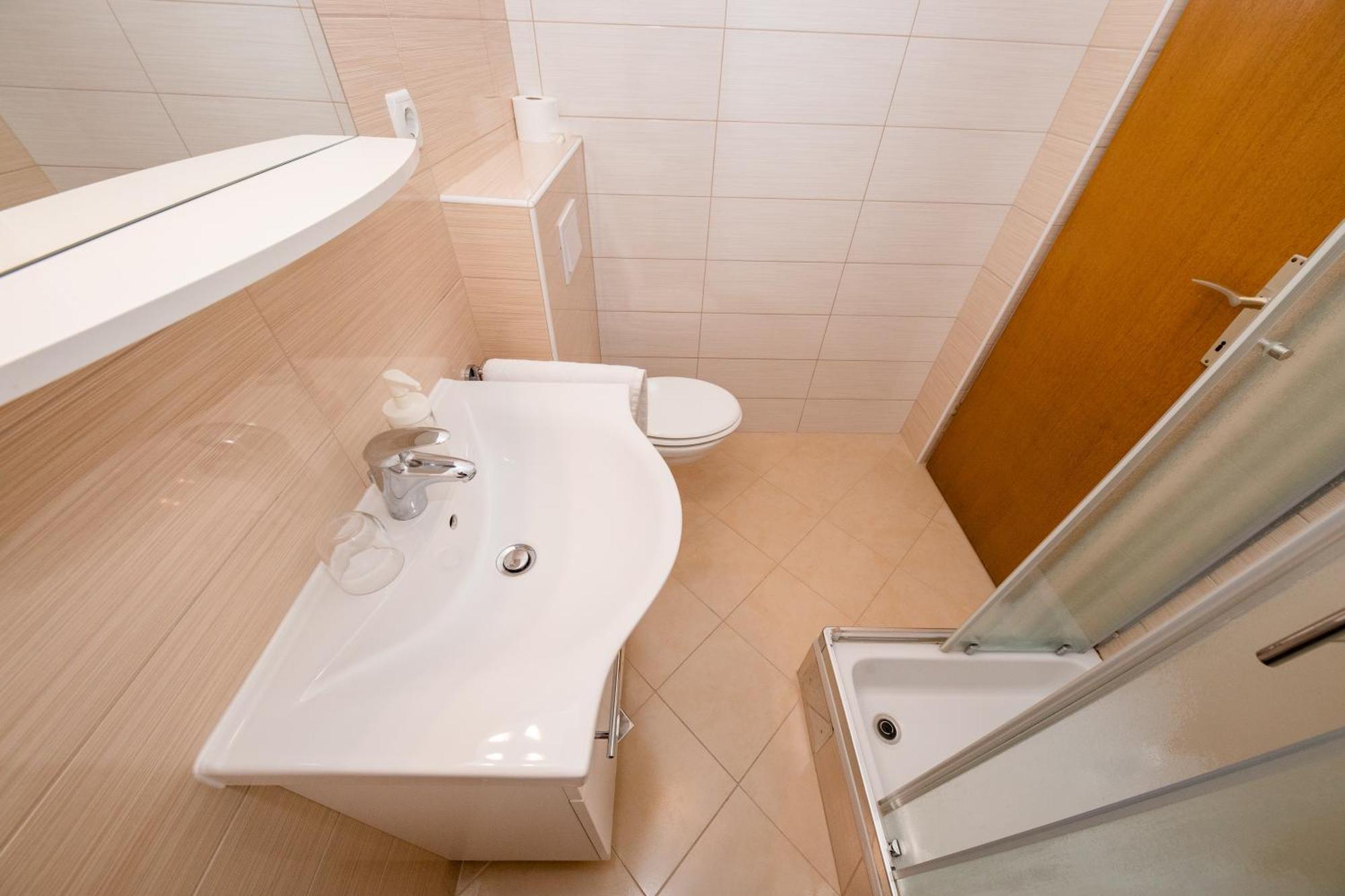 Tomulic Jasna I Miljenko Apartment Супетарска Драга Екстериор снимка