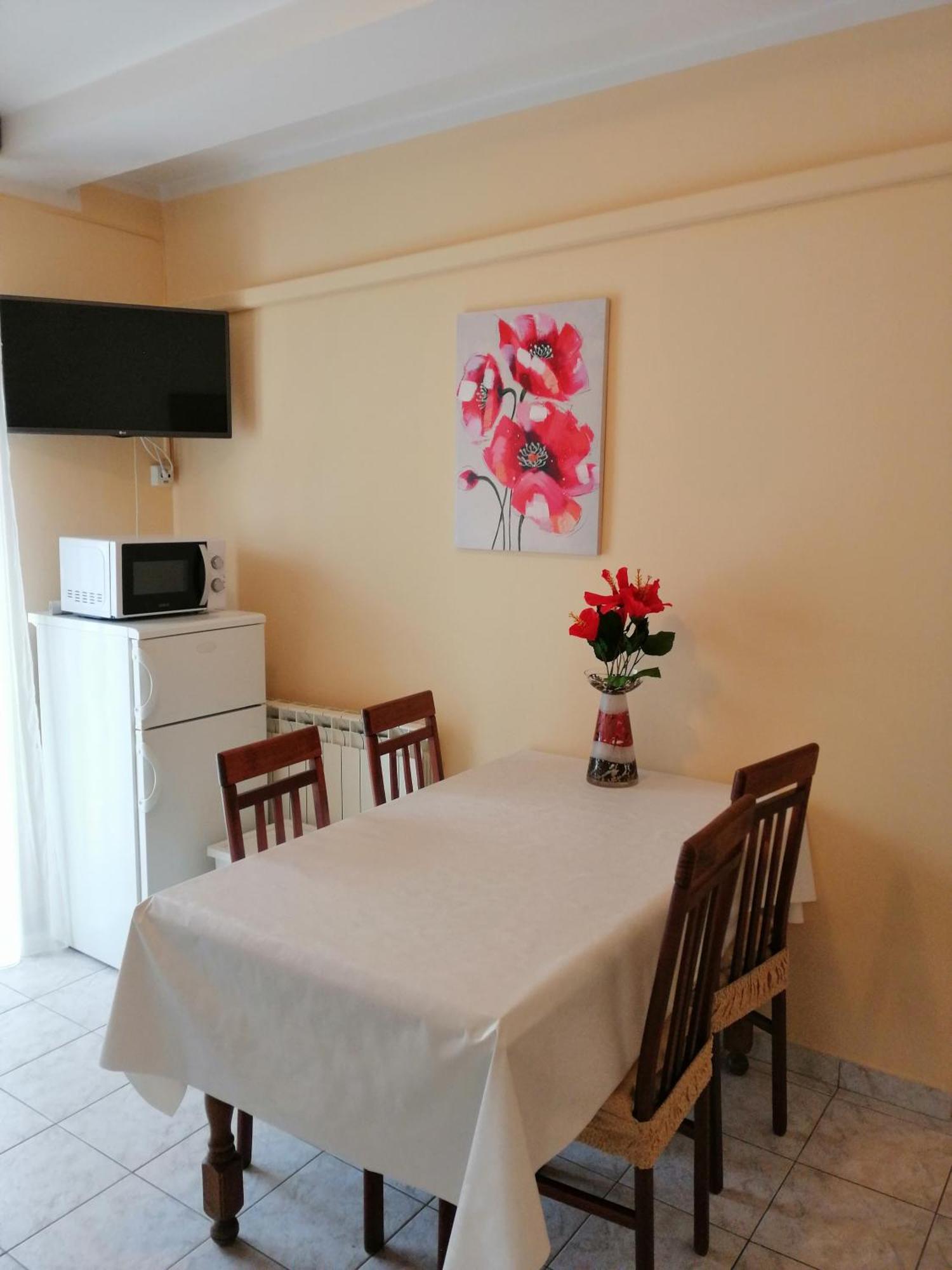 Tomulic Jasna I Miljenko Apartment Супетарска Драга Екстериор снимка