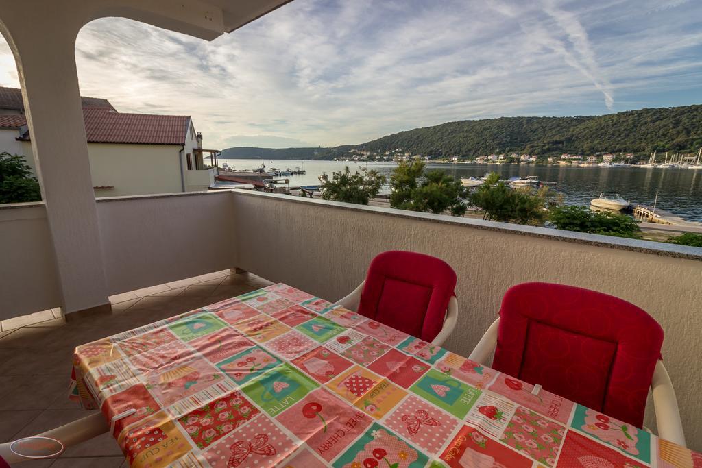 Tomulic Jasna I Miljenko Apartment Супетарска Драга Екстериор снимка
